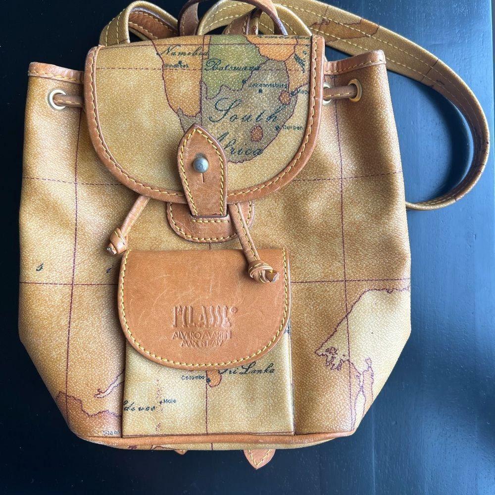AUTHENTIC ALVIERO MARTINI BACKPACK