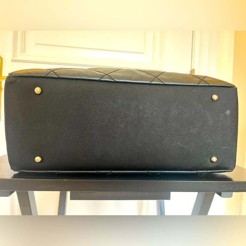 AUTH CHANEL BIARRITZ MM TOTE BAG IN BLACK