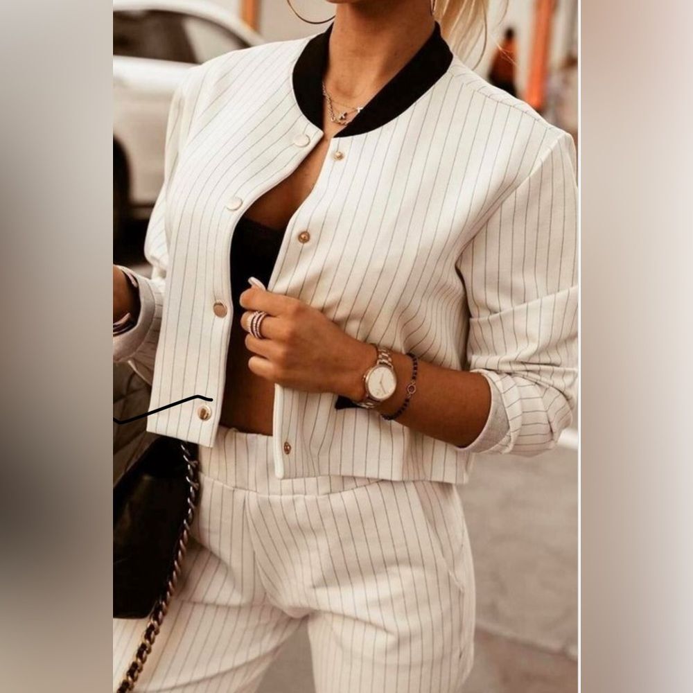 Two Piece Set Jogger with Cropped Jacket
