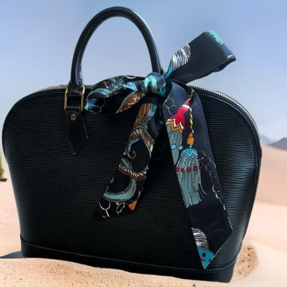 AUTHENTIC LOUIS VUITTON ALMA in Black Epi Leather