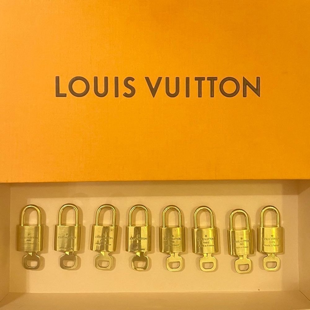 AUTHENTIC LOUIS VUITTON PADLOCK AND KEY