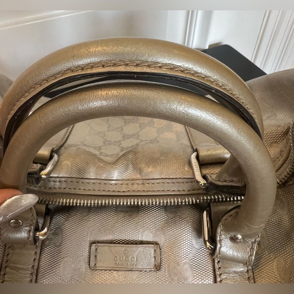*RARE* GUCCI SILVER HANDBAG WITH CROSSBODY STRAP