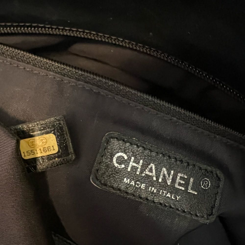 AUTH CHANEL BIARRITZ MM TOTE BAG IN BLACK