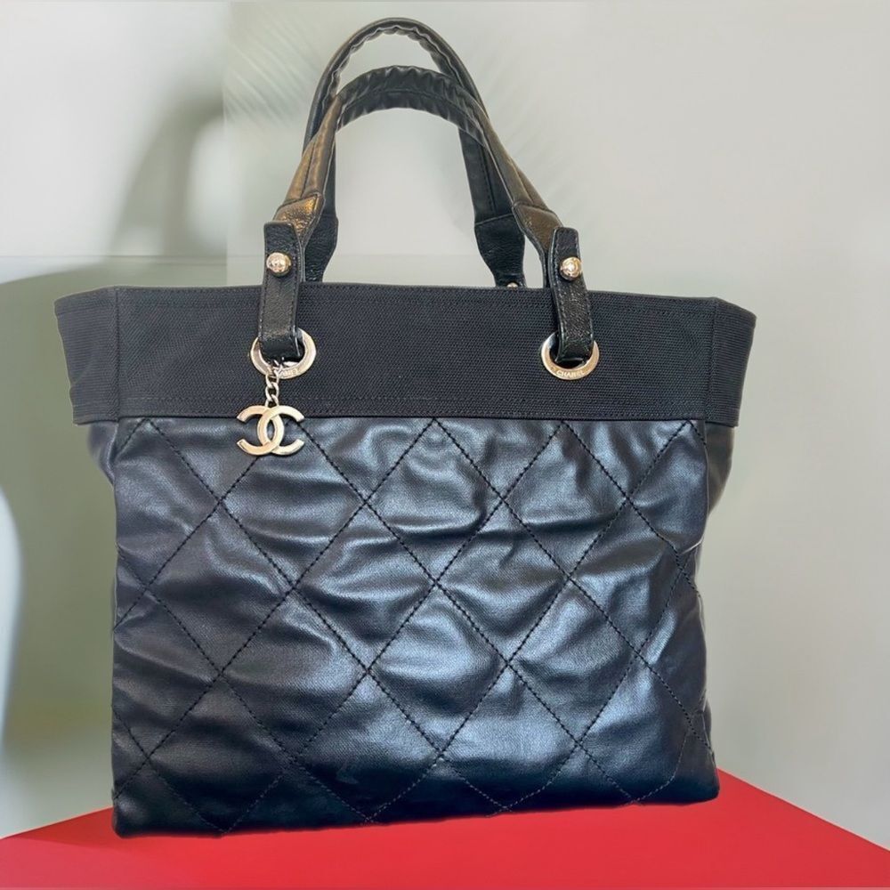 AUTH CHANEL BIARRITZ MM TOTE BAG IN BLACK