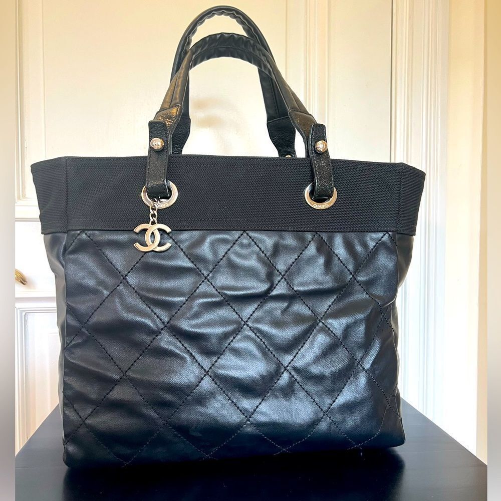 AUTH CHANEL BIARRITZ MM TOTE BAG IN BLACK
