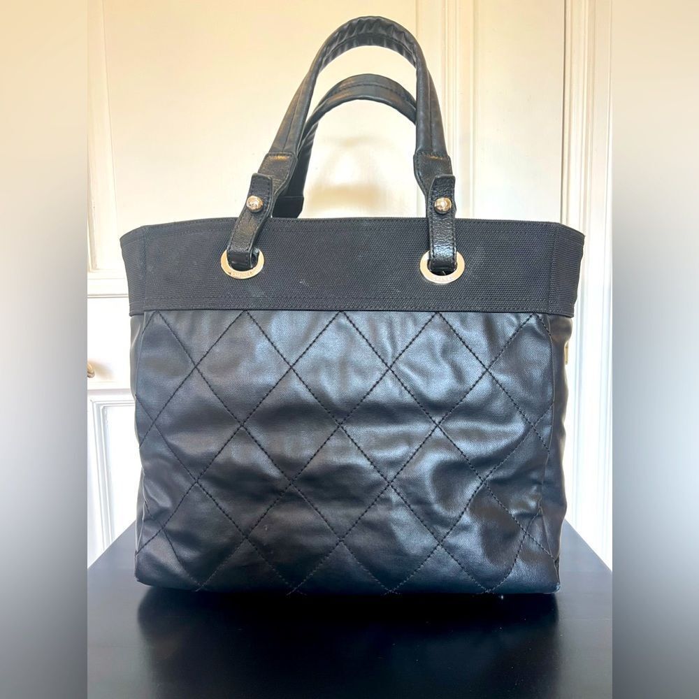 AUTH CHANEL BIARRITZ MM TOTE BAG IN BLACK