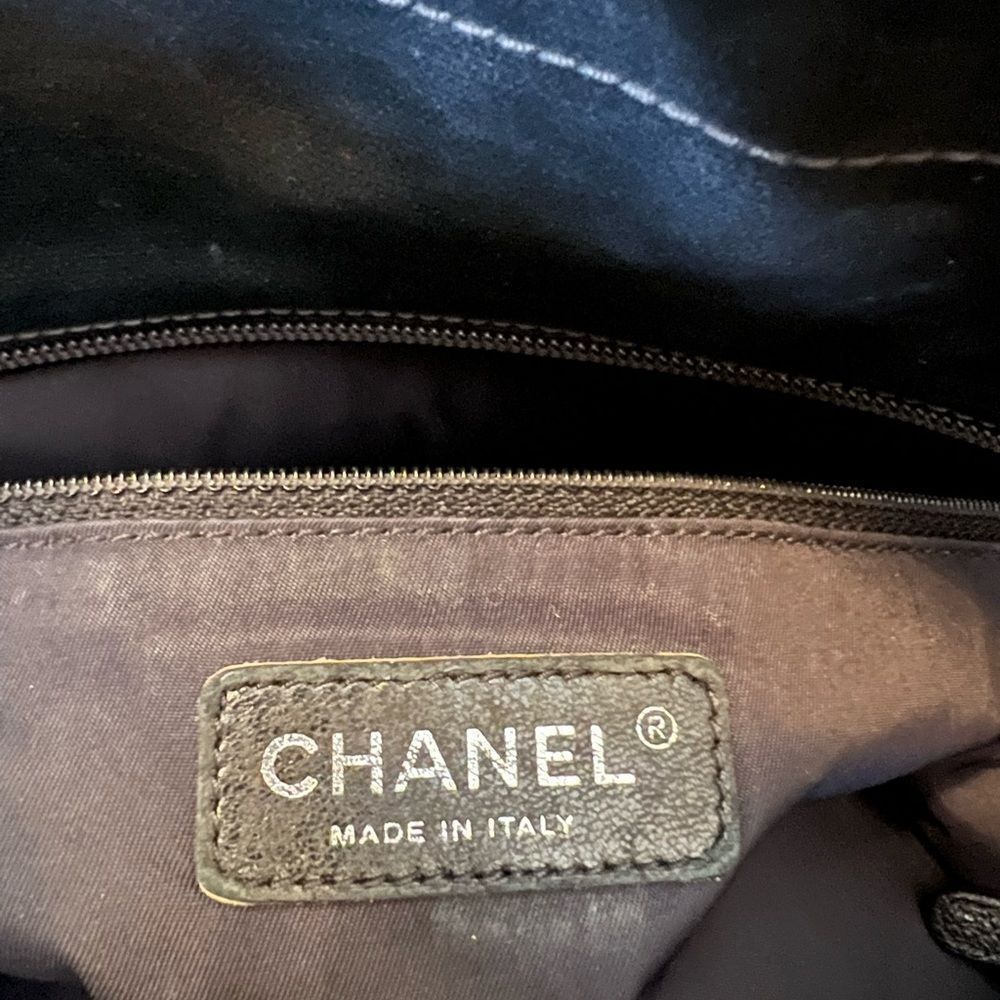 AUTH CHANEL BIARRITZ MM TOTE BAG IN BLACK