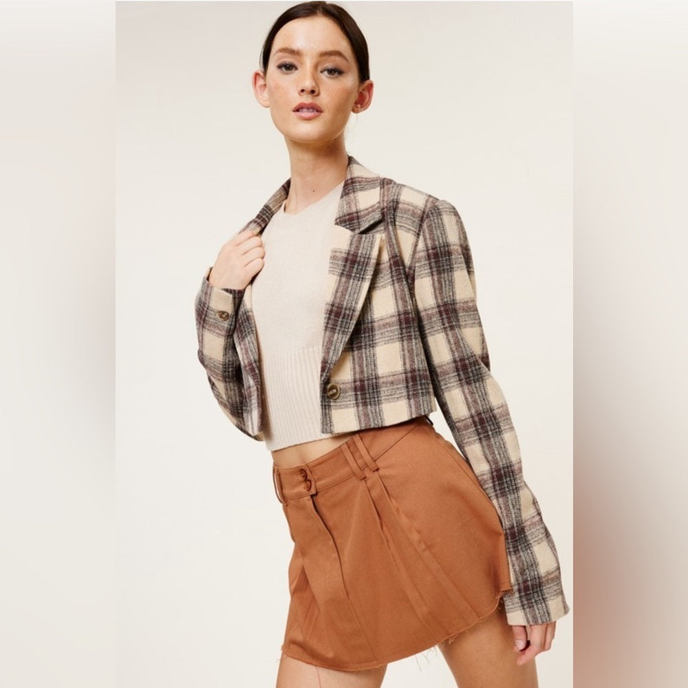 CROPPED PLAID PRINT JACKET WITH LAPEL COLLAR- TAN/BROWN