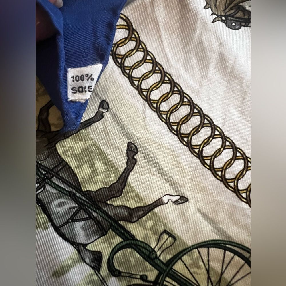 AUTH HERME SCARF, 100% SILK- La Promenade De Longchamps