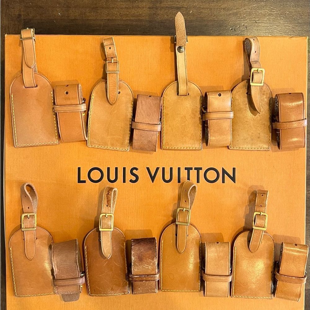 AUTHENTIC LOUIS VUITTON LUGGAGE TAGS WITH POIGNE BELT