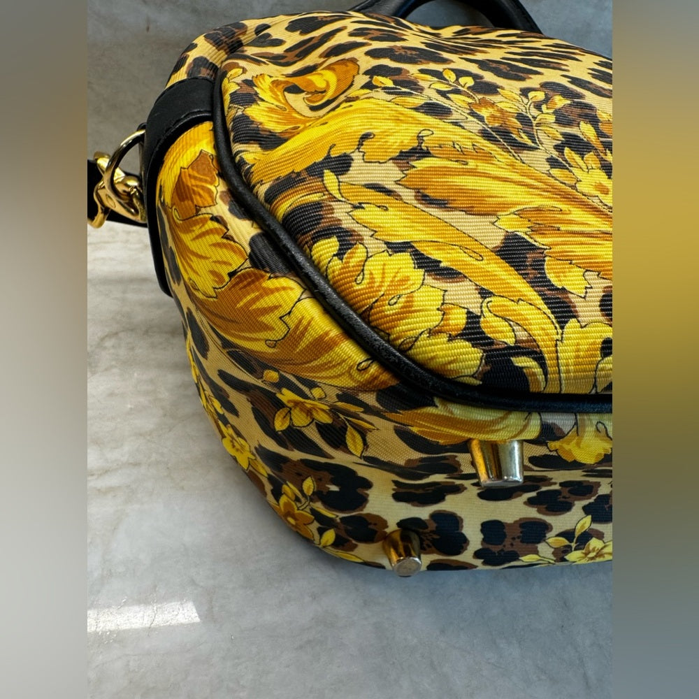 AUTH GIORGIO ARMANI BAG