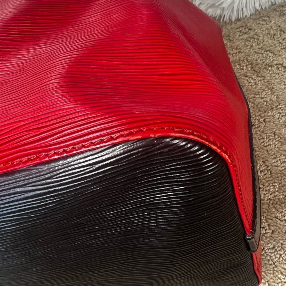 AUTH LOUIS VUITTON EPI LEATHER NOE- BLACK AND RED