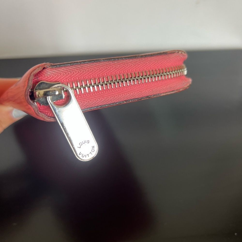 AUTH LOUIS VUITTON EPI WALLET- RARE COLOR!!!!!