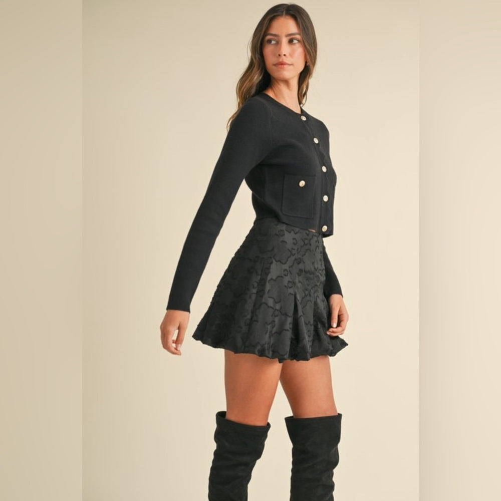 SCALLOPED ROUND NECK CARDIGAN