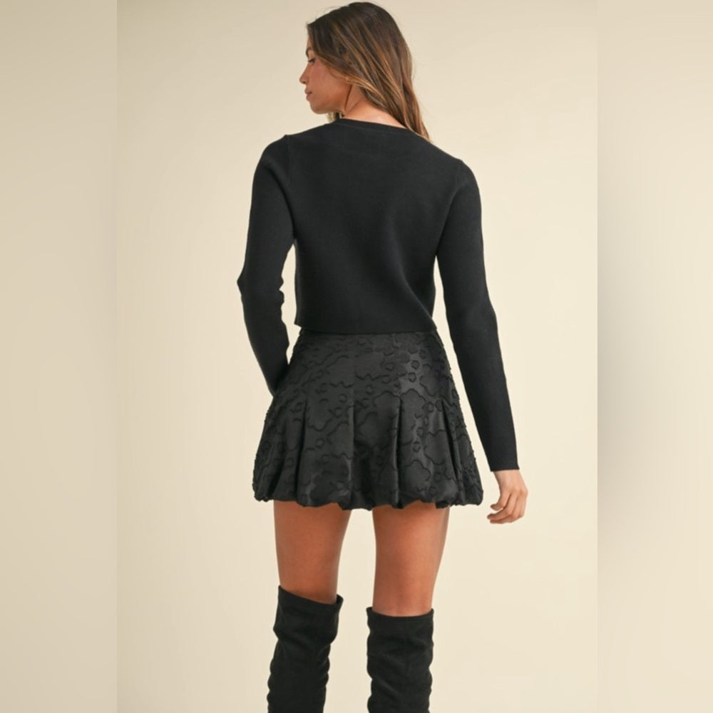 SCALLOPED ROUND NECK CARDIGAN