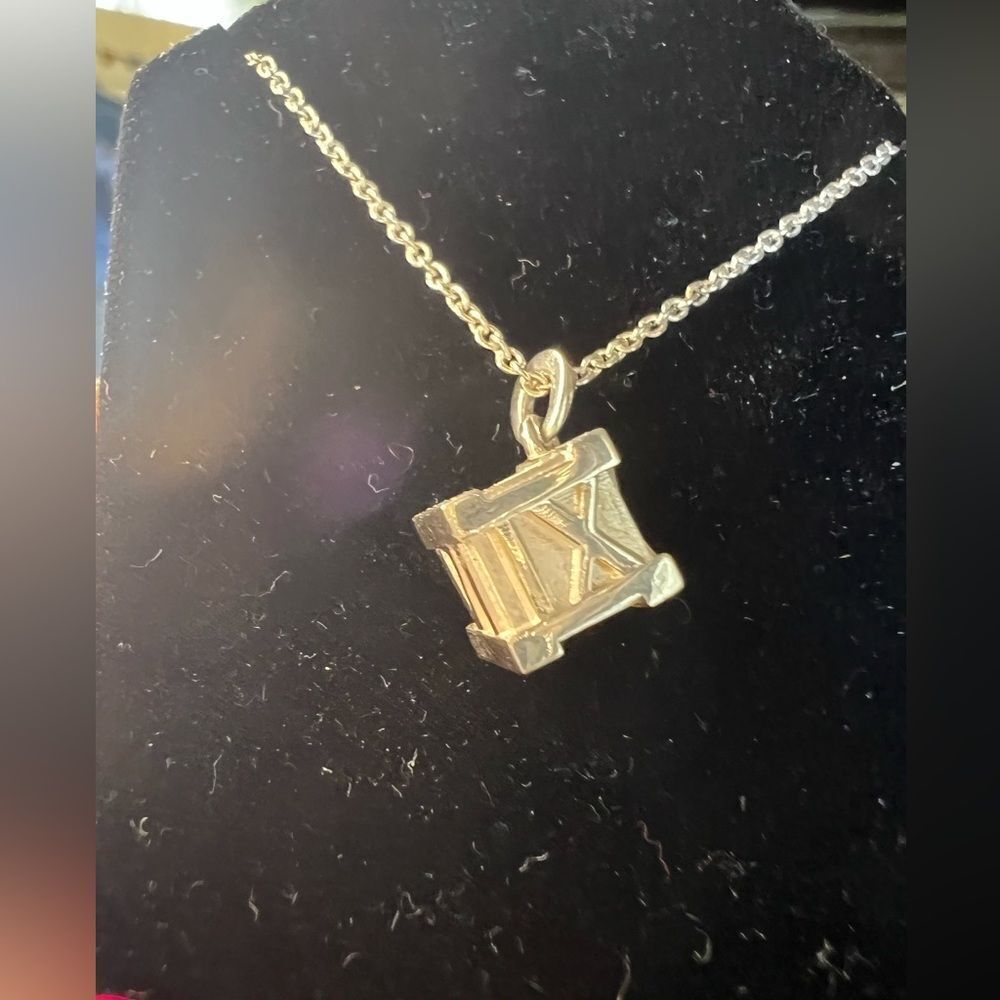 Tiffany & Co. Atlas cube necklace!!!