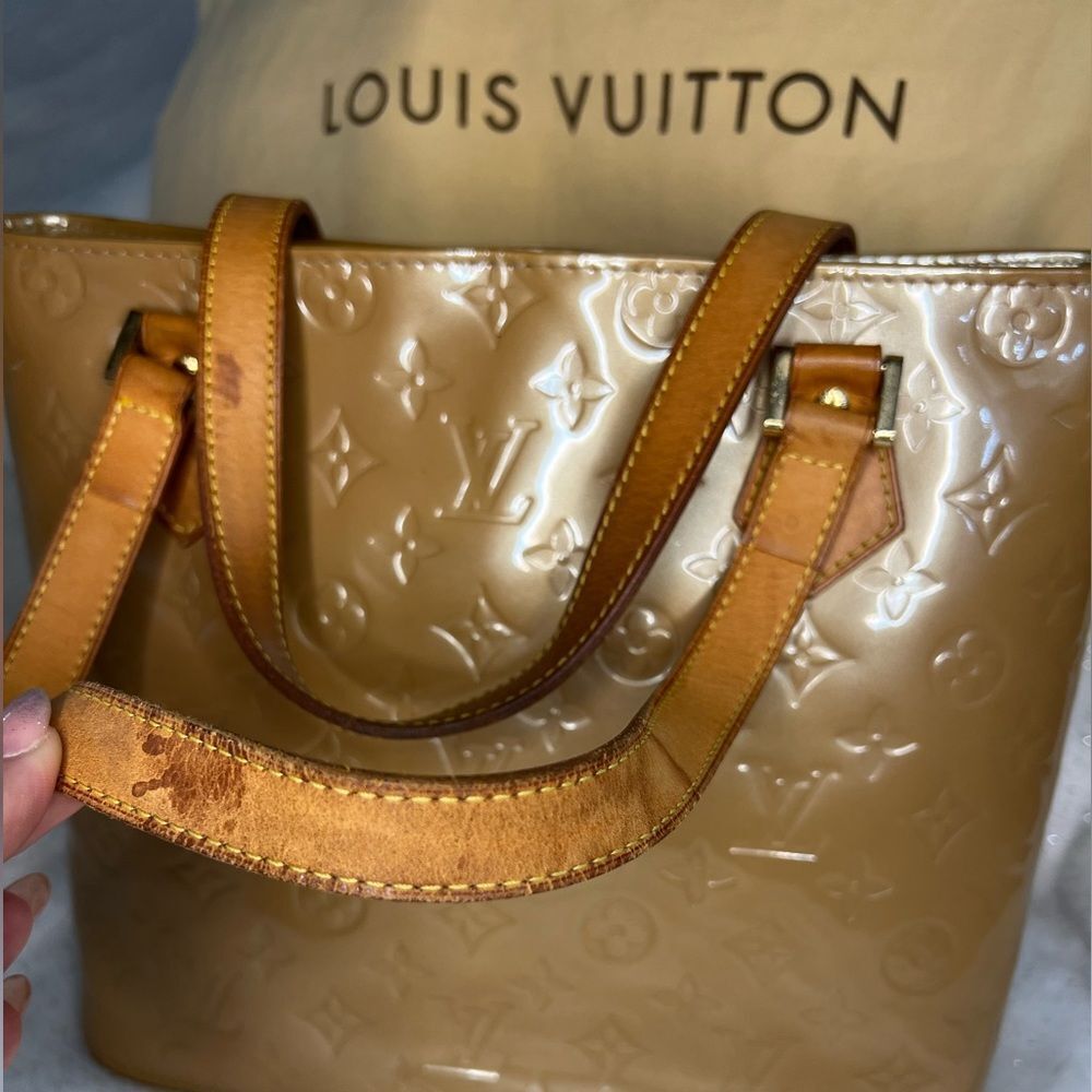 AUTH LOUIS VUITTON VERNIS BAG- tan/beige