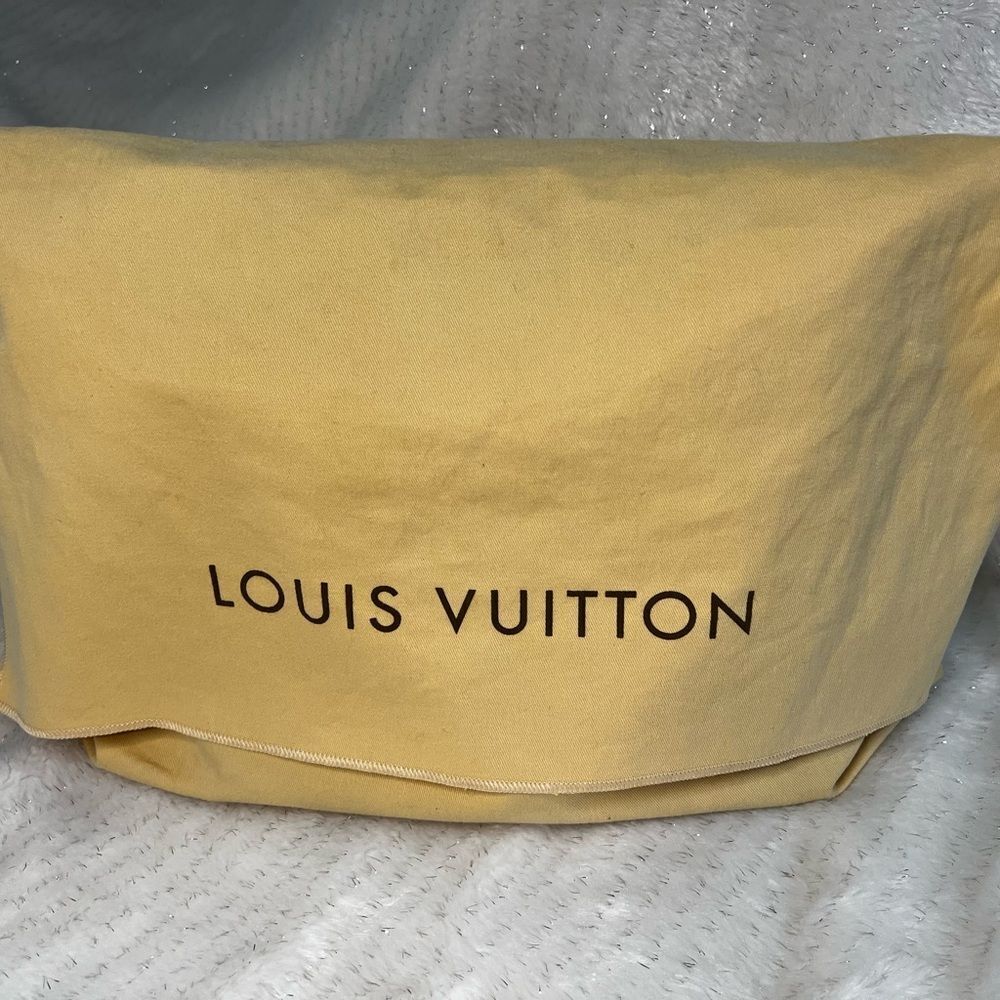 AUTH LOUIS VUITTON VERNIS BAG- tan/beige