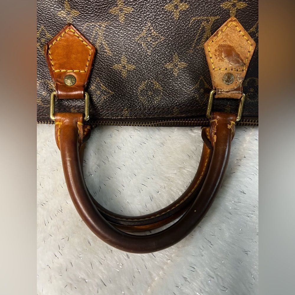 AUTH LOUIS VUITTON MONOGRAM SPEEDY 30