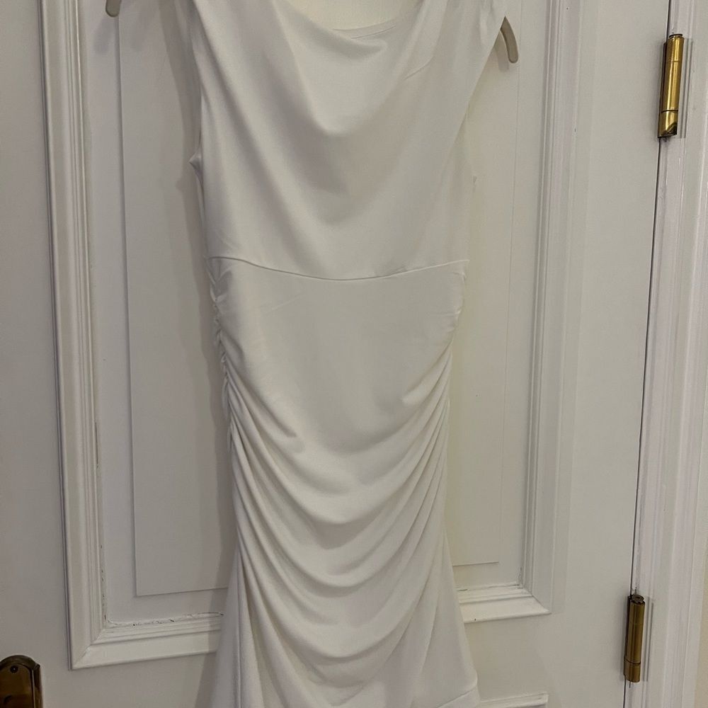 Victoria Secret- White fitted dress in xsmall