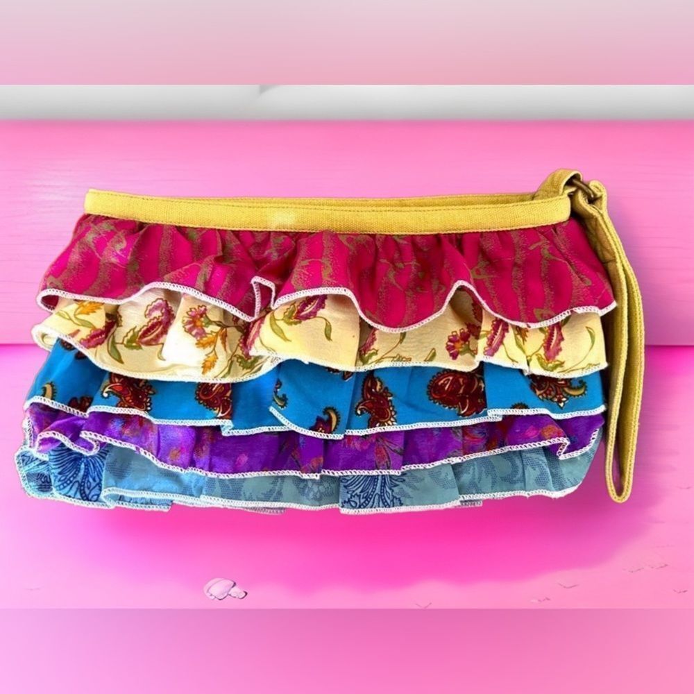 Ruffles clutch bag! NWOT