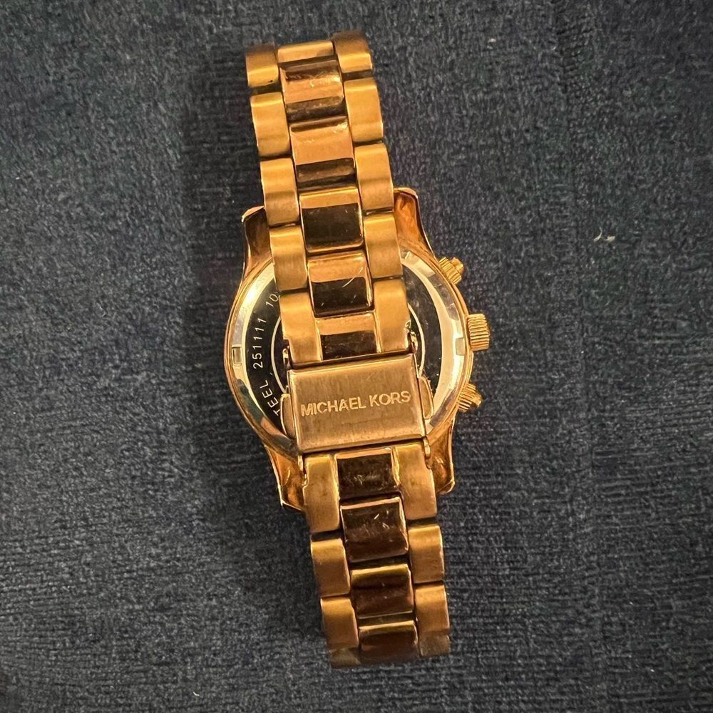 MICHAEL KORS ROSE-GOLD TONE WATCH!!