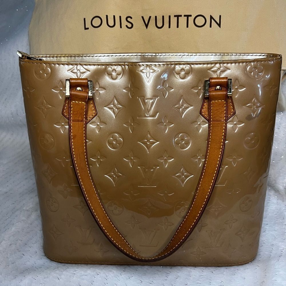 AUTH LOUIS VUITTON VERNIS BAG- tan/beige
