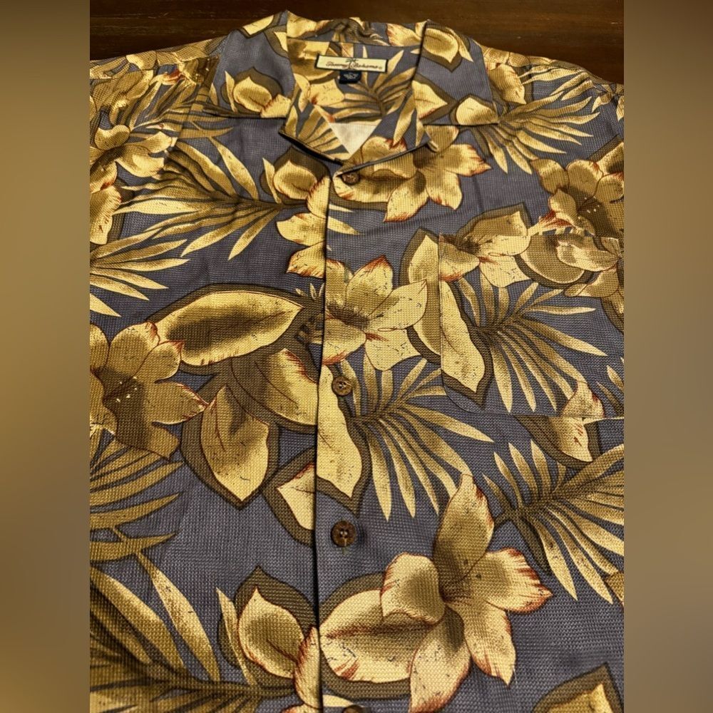 Tommy Bahama men’s short sleeve button-down shirt- XL