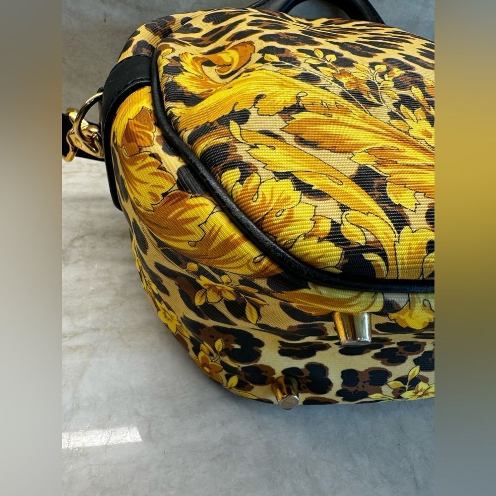 AUTH GIORGIO ARMANI BAG