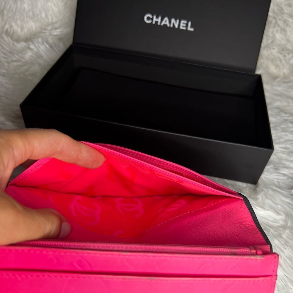 AUTH CHANEL WALLET