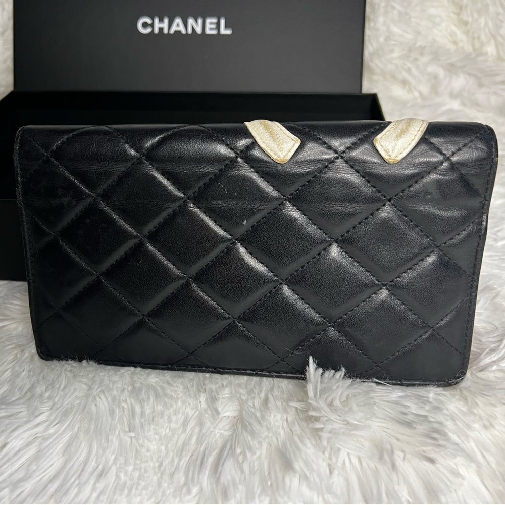 AUTH CHANEL WALLET