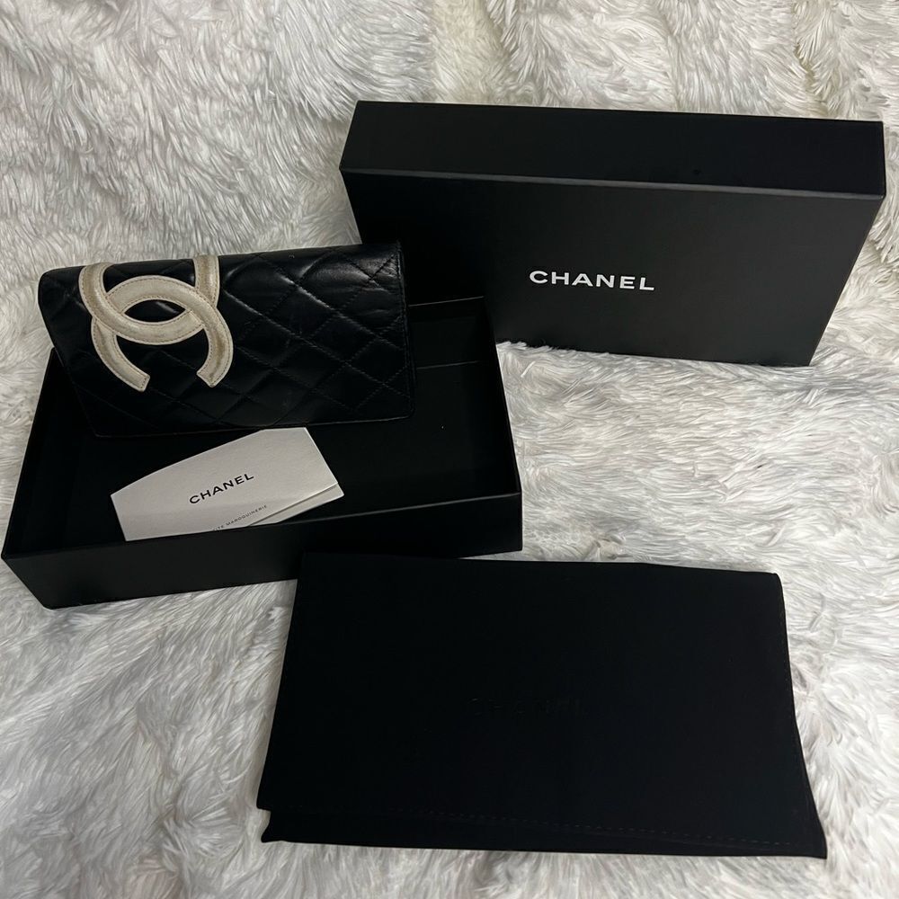 AUTH CHANEL WALLET