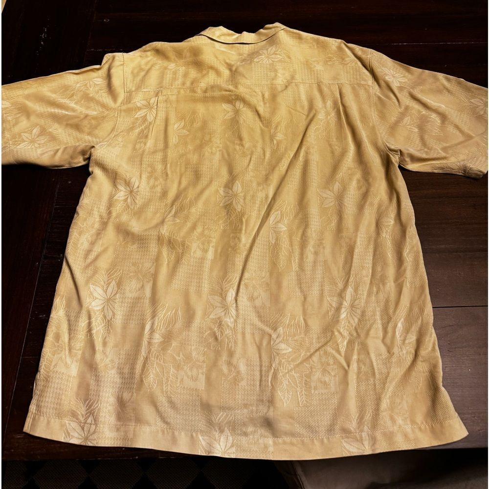 Silk Tommy Bahama men’s shirt – large