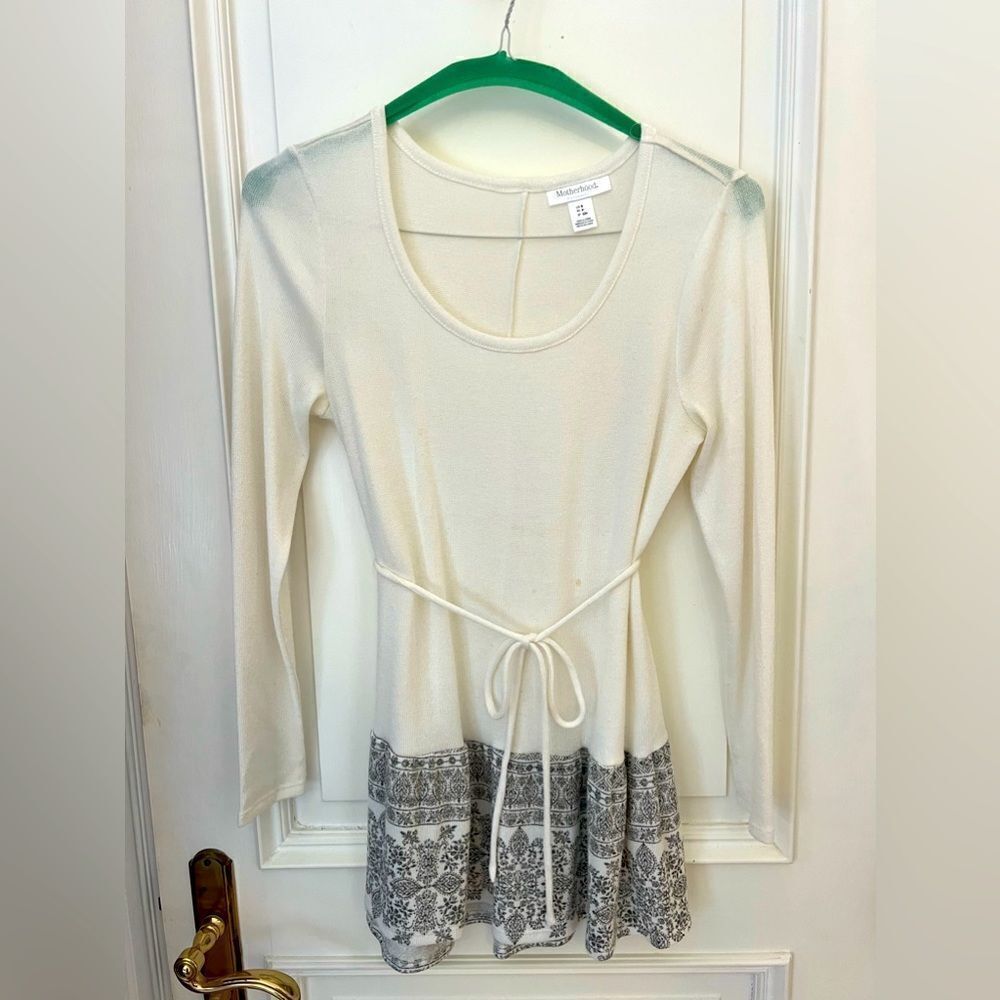Motherhood Long sleeve Maternity top!