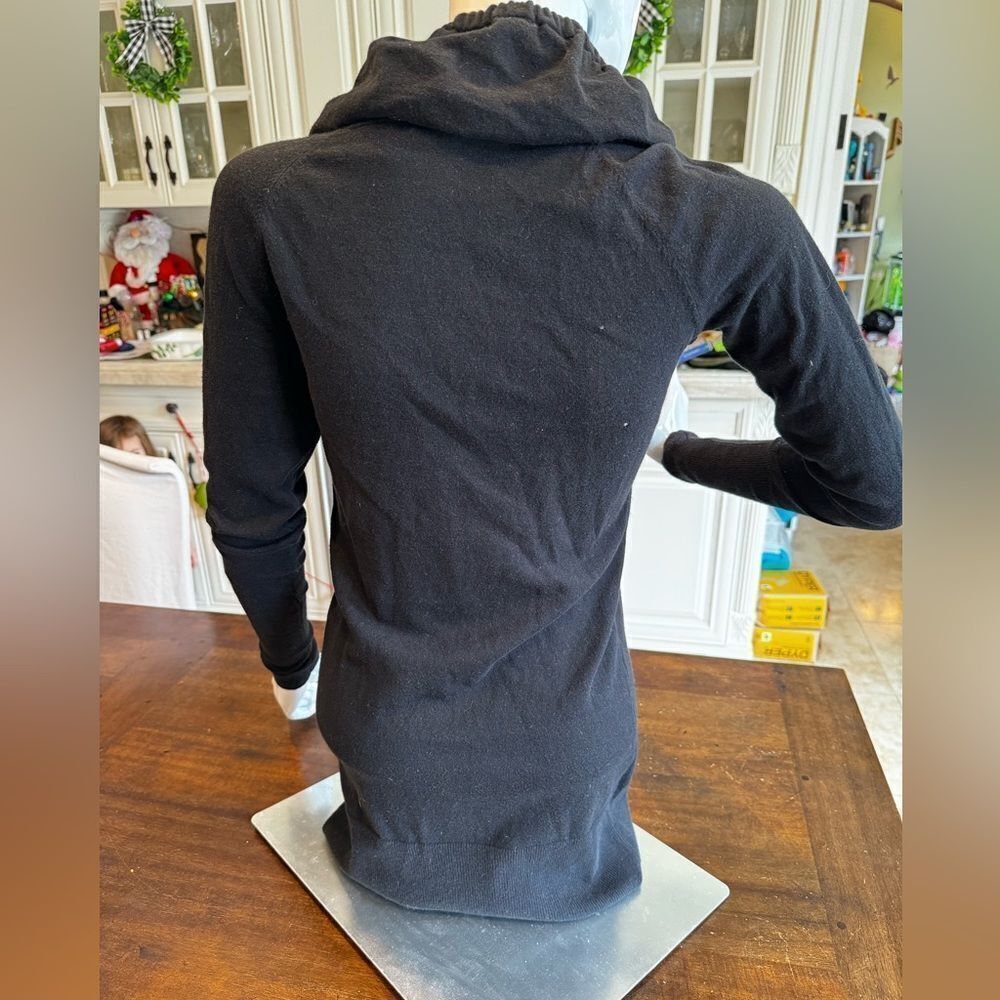 MODA long sweatshirt top with wide turtle neck