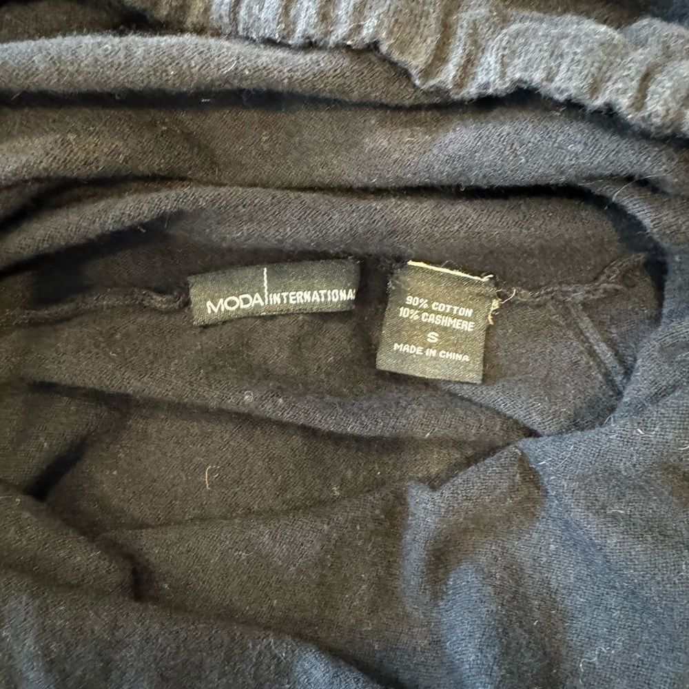 MODA long sweatshirt top with wide turtle neck