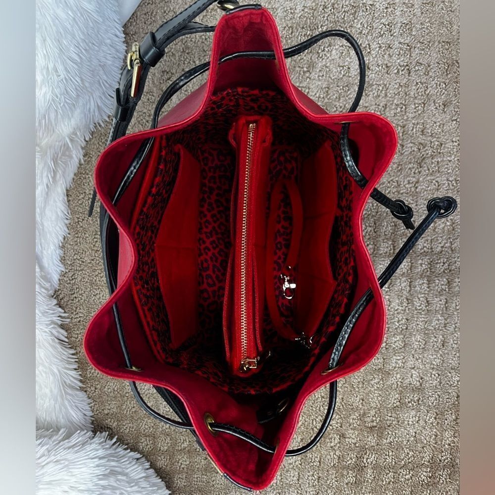 AUTH LOUIS VUITTON EPI LEATHER NOE- BLACK AND RED