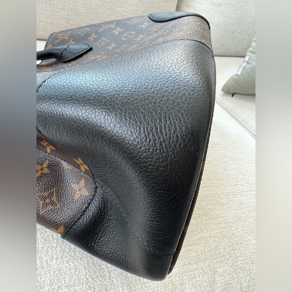 865. AUTH Louis Vuitton Monogram Tote Bag