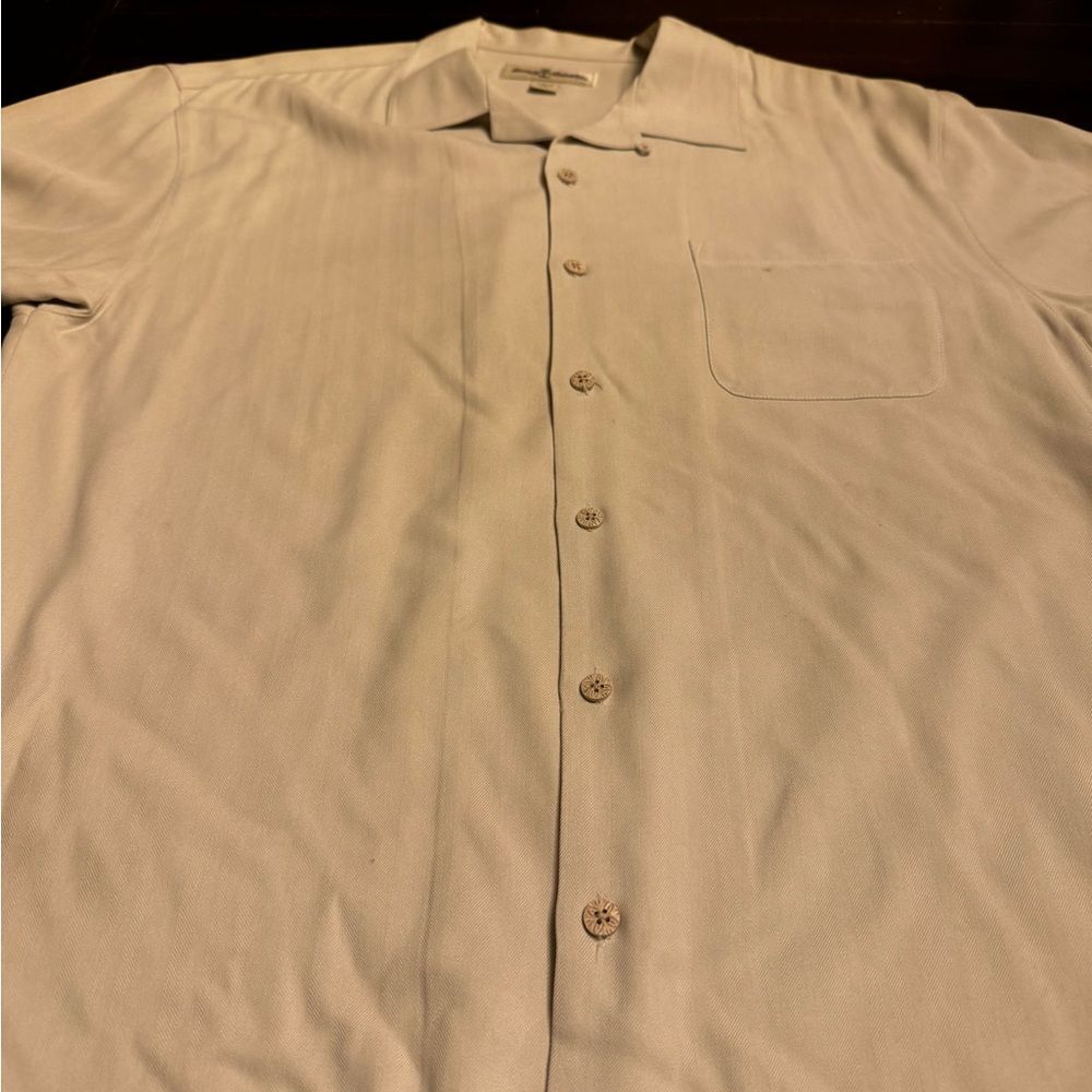 Tommy Bahama men’s shirt- Large.