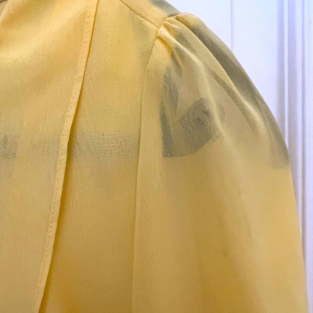 Banana Republic Blouse in Yellow!!!!
