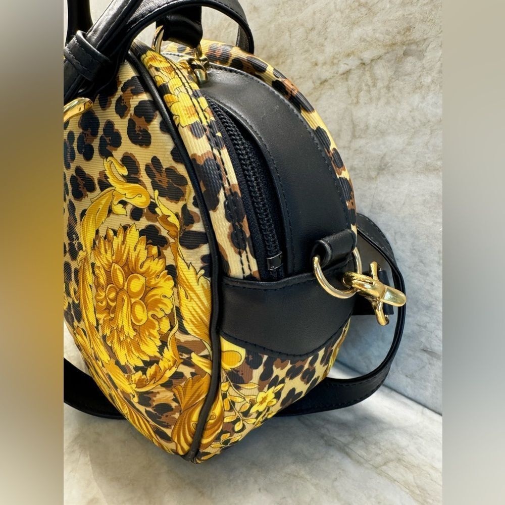 AUTH GIORGIO ARMANI BAG