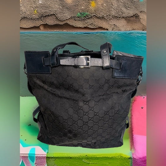 AUTH GUCCI HANDBAG- black
