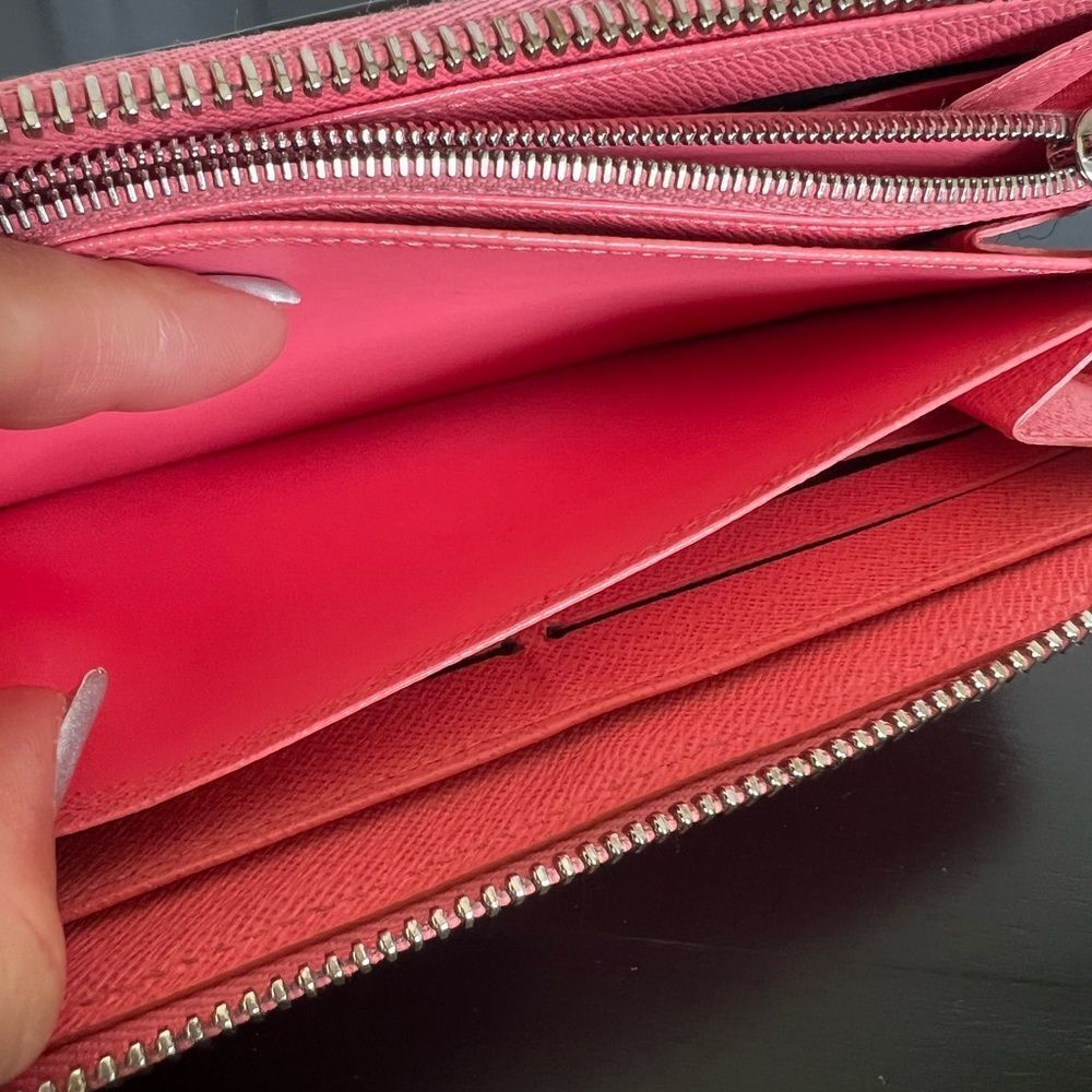 AUTH LOUIS VUITTON EPI WALLET- RARE COLOR!!!!!