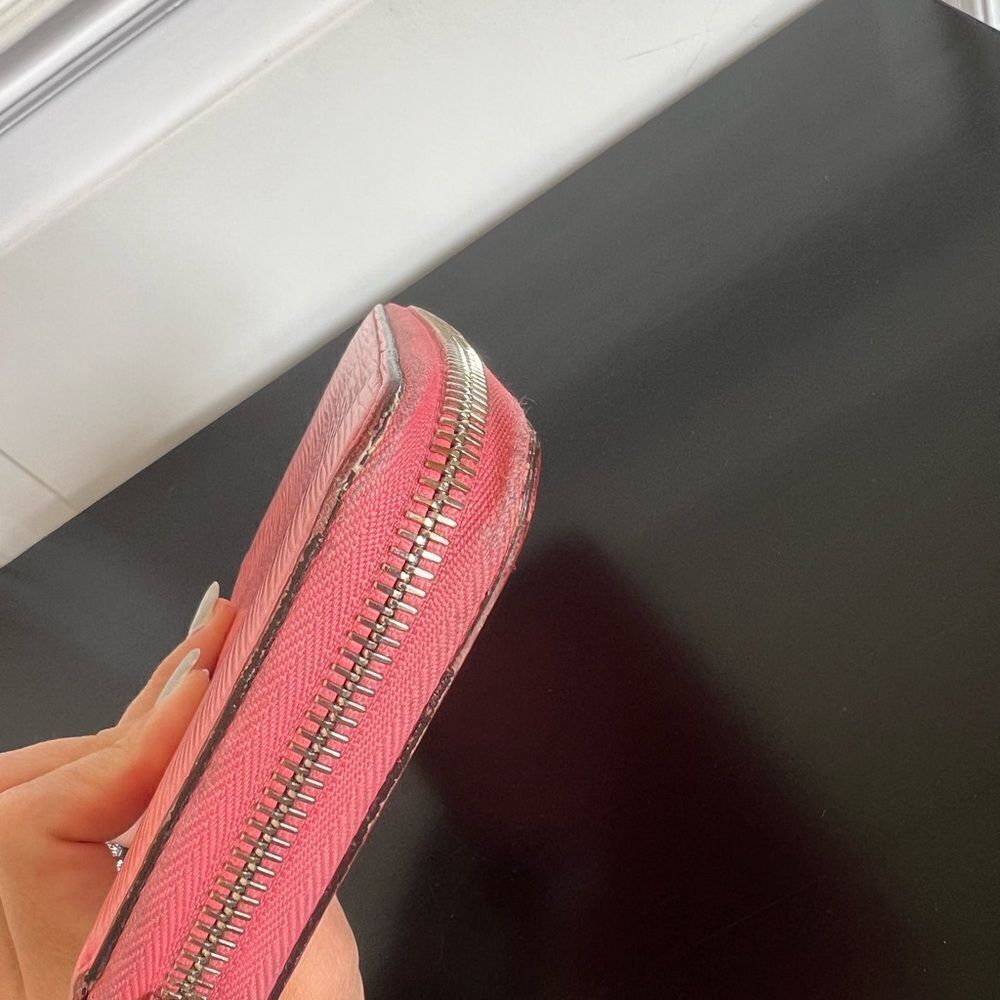 AUTH LOUIS VUITTON EPI WALLET- RARE COLOR!!!!!