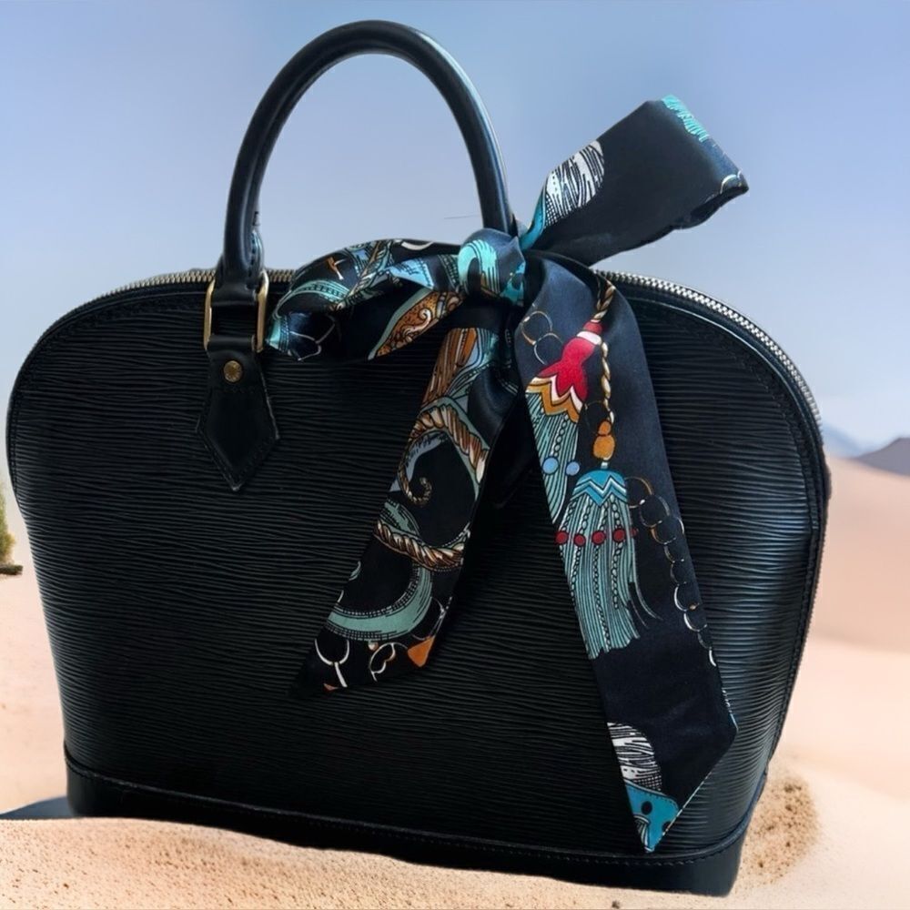 AUTHENTIC LOUIS VUITTON ALMA in Black Epi Leather