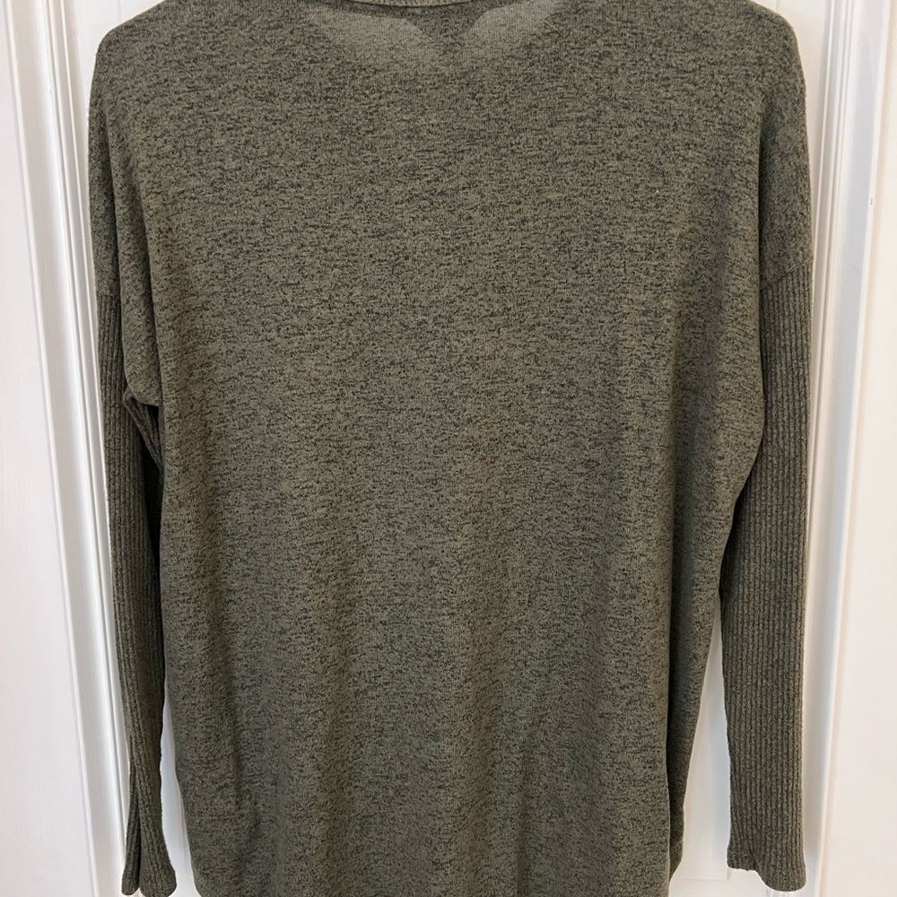 Set of 2 SUPER SOFT long sleeve sweaters