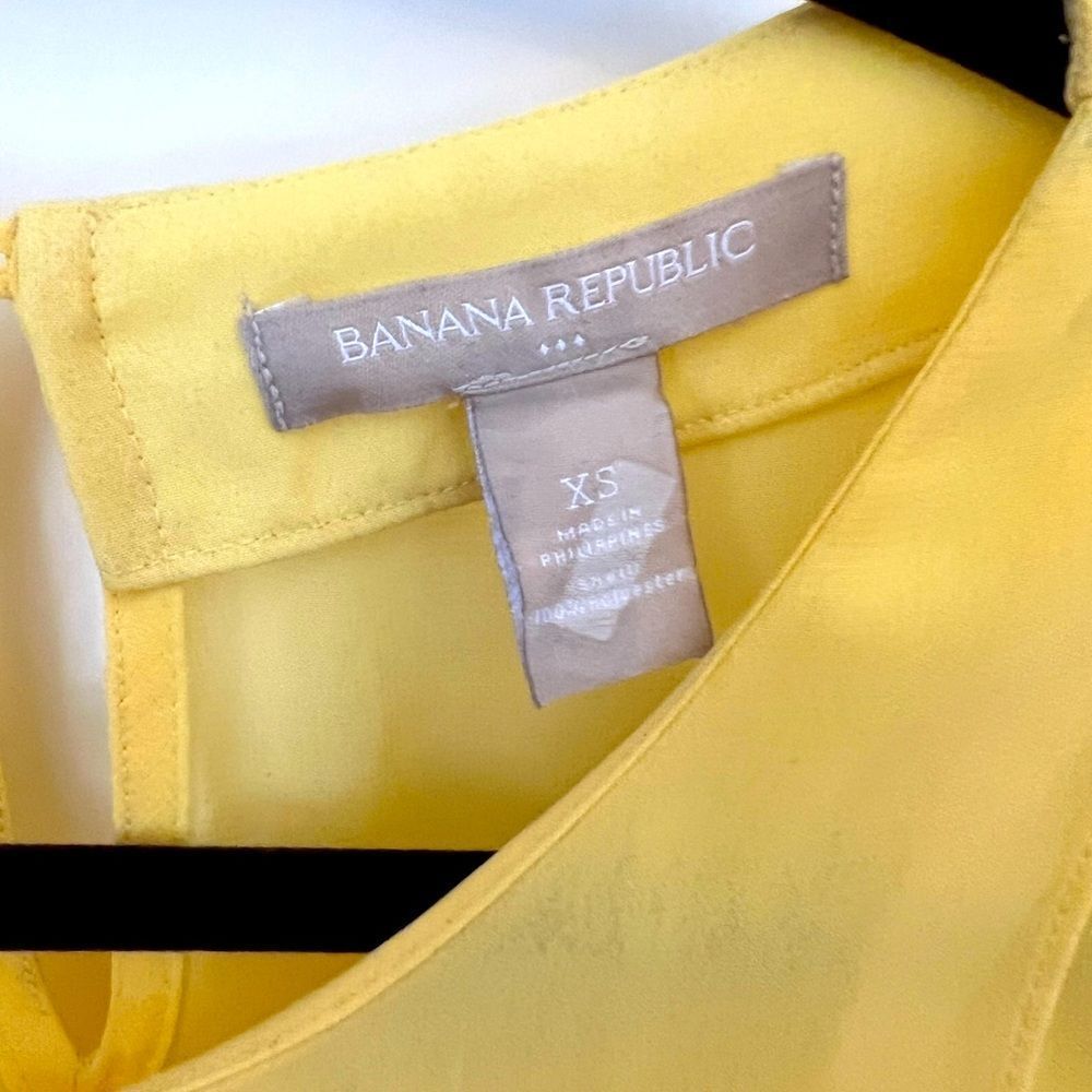 Banana Republic Blouse in Yellow!!!!