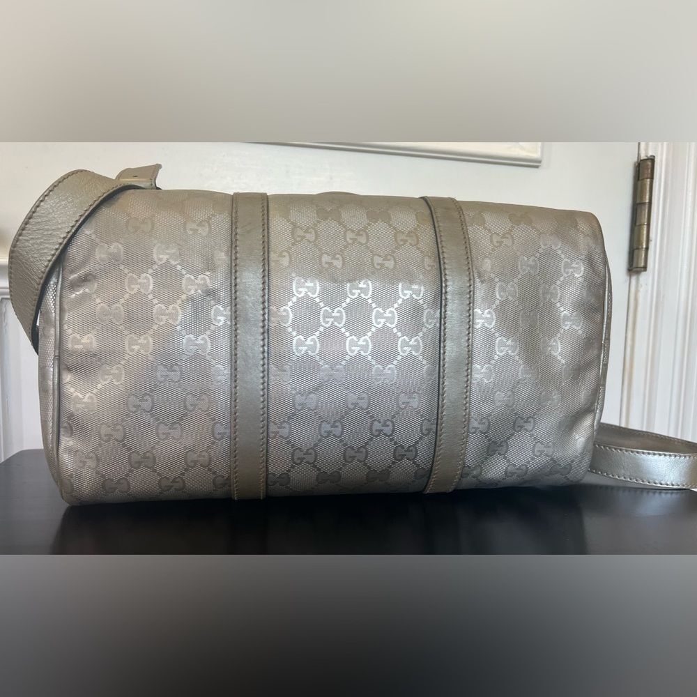 *RARE* GUCCI SILVER HANDBAG WITH CROSSBODY STRAP