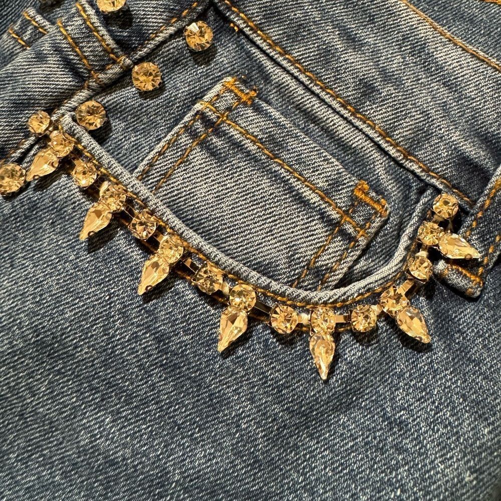 RHINESTONE STUDDED JEANS