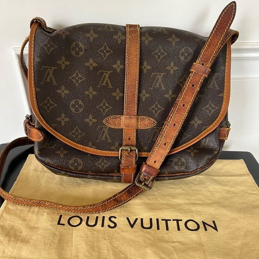 AUTH LOUIS VUITTON MONOGRAM SAUMUR 30 CROSSBODYBAG